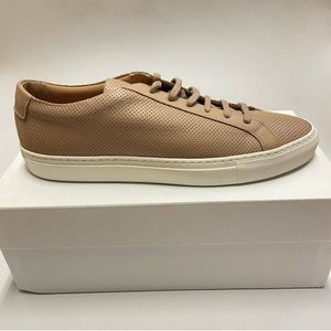 NEW IN BOX MENS COMMON PROJECTS SIZE 42